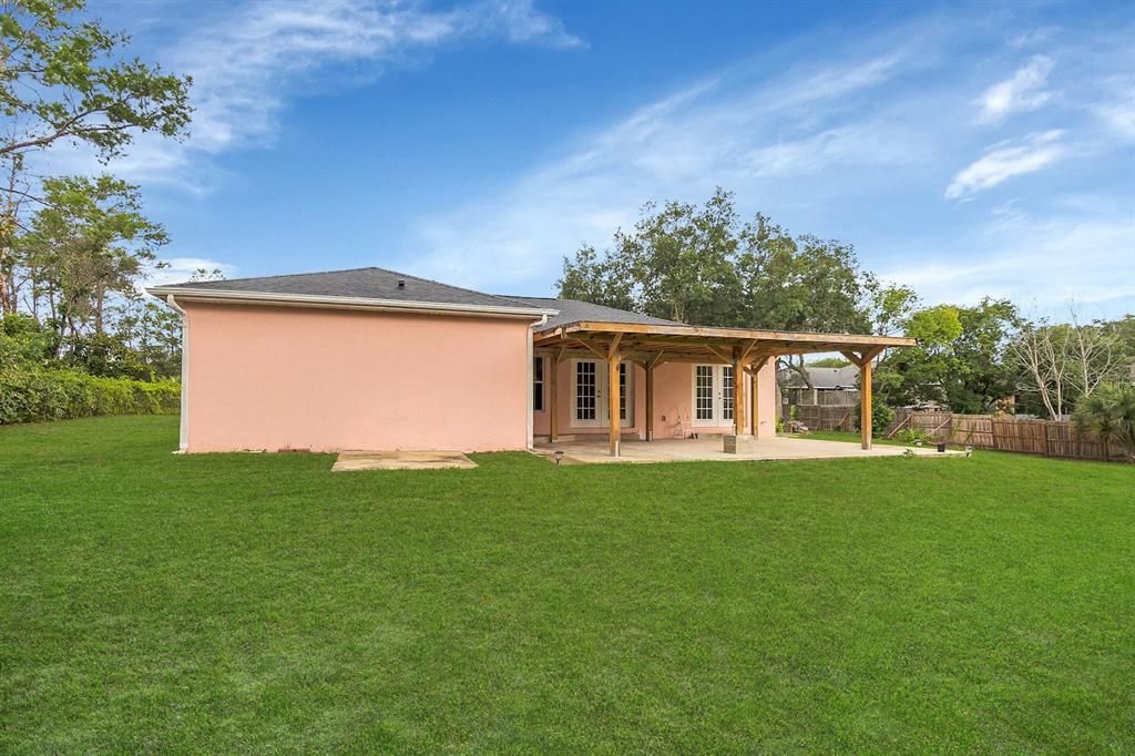 Active With Contract: $549,900 (4 beds, 3 baths, 1774 Square Feet)