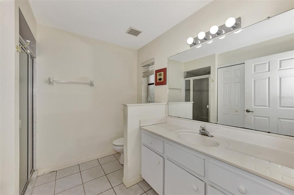 For Sale: $298,800 (3 beds, 2 baths, 1571 Square Feet)