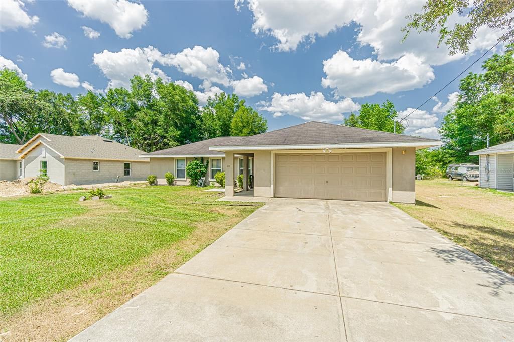 For Sale: $255,000 (3 beds, 2 baths, 1572 Square Feet)