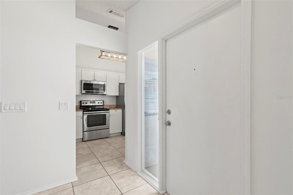 For Sale: $254,900 (3 beds, 1 baths, 1100 Square Feet)