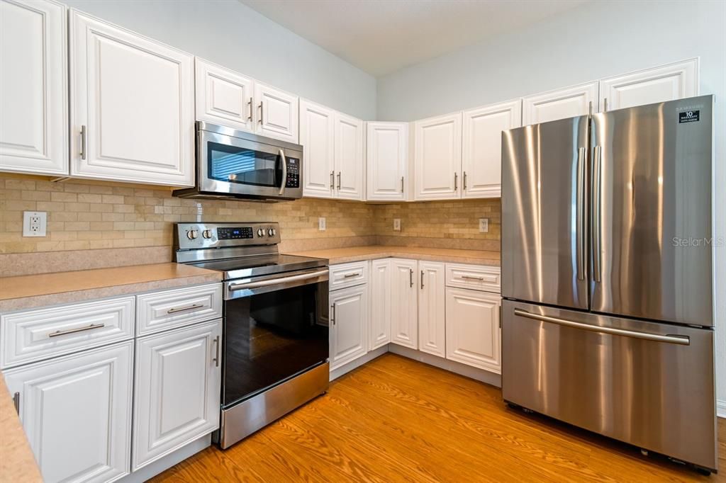 For Sale: $320,000 (2 beds, 2 baths, 1544 Square Feet)