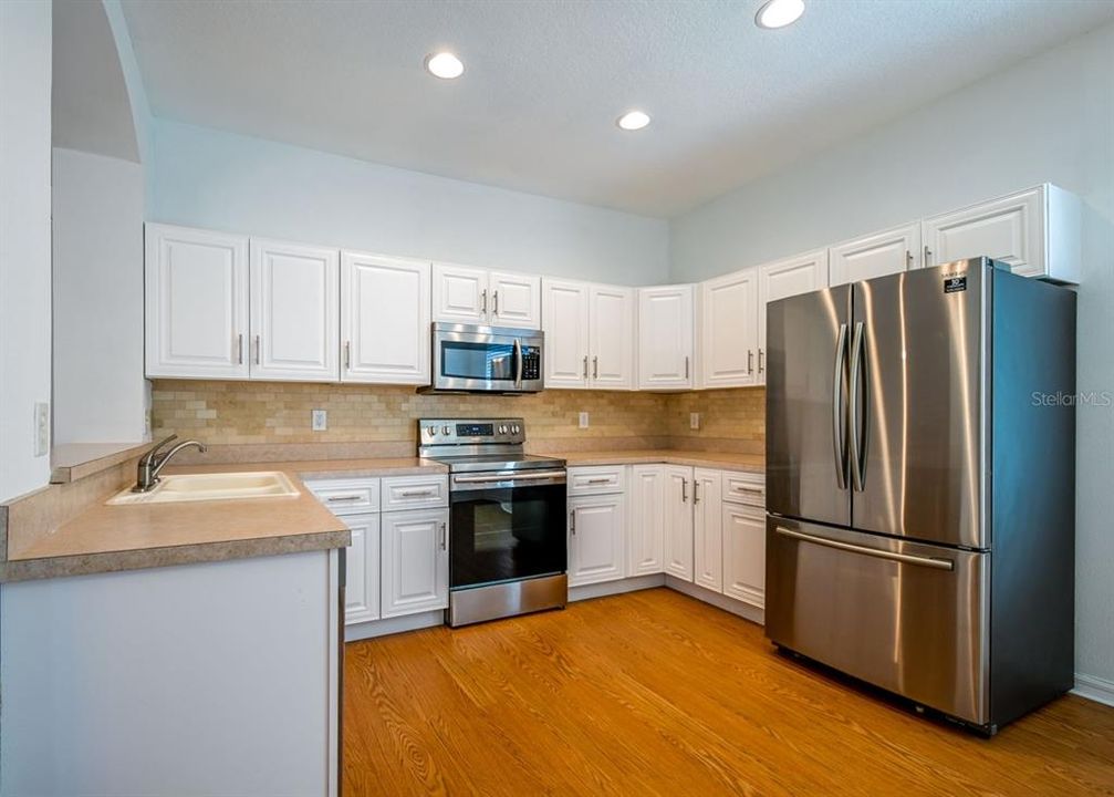 For Sale: $320,000 (2 beds, 2 baths, 1544 Square Feet)