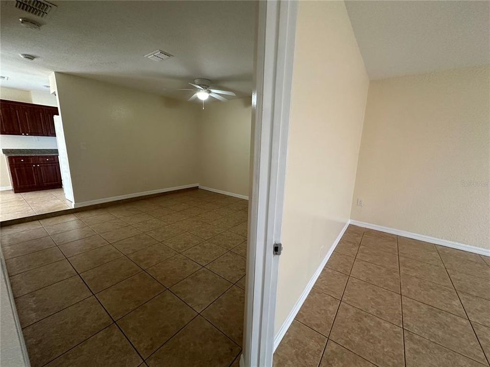 For Rent: $1,850 (3 beds, 2 baths, 2418 Square Feet)