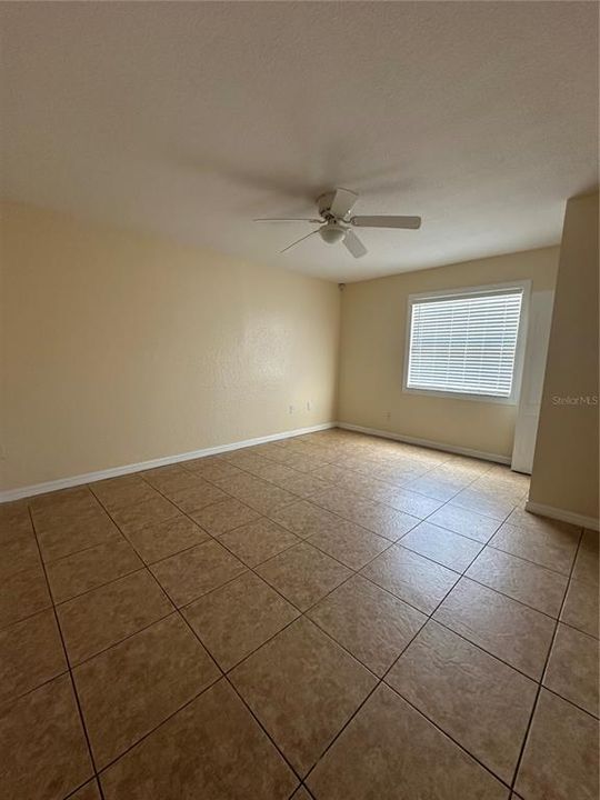 For Rent: $1,850 (3 beds, 2 baths, 2418 Square Feet)