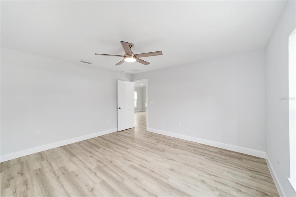 For Sale: $244,900 (3 beds, 2 baths, 1267 Square Feet)