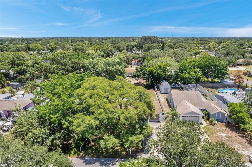 Active With Contract: $300,000 (4 beds, 2 baths, 1686 Square Feet)