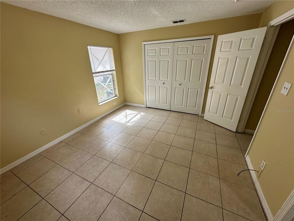 For Rent: $1,800 (3 beds, 2 baths, 1084 Square Feet)