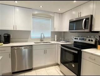 For Rent: $2,150 (2 beds, 2 baths, 970 Square Feet)