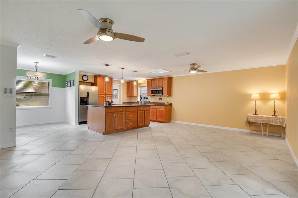 For Sale: $492,500 (4 beds, 2 baths, 1719 Square Feet)