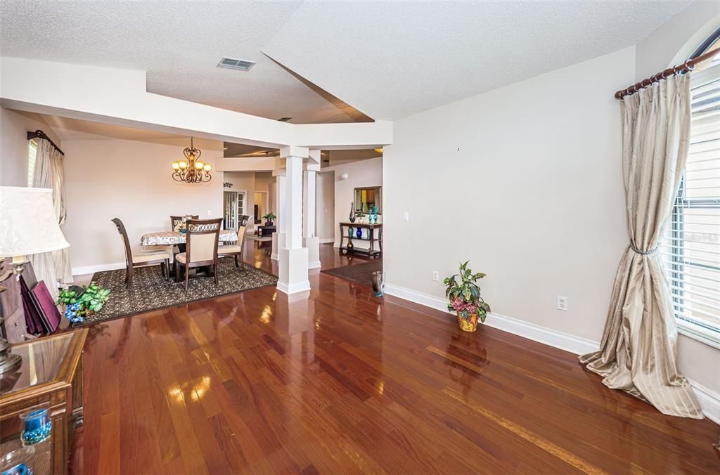 For Sale: $444,900 (3 beds, 2 baths, 2385 Square Feet)