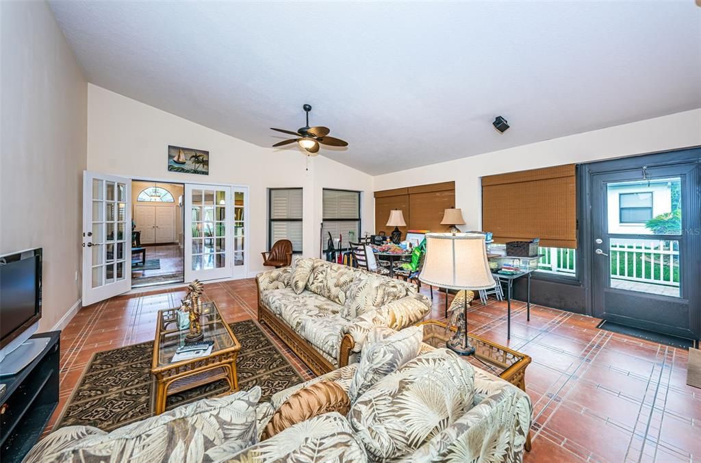 For Sale: $444,900 (3 beds, 2 baths, 2385 Square Feet)