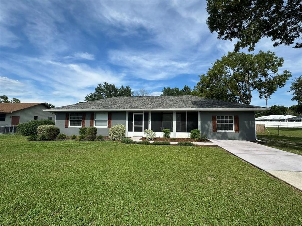 For Sale: $289,900 (3 beds, 2 baths, 1611 Square Feet)