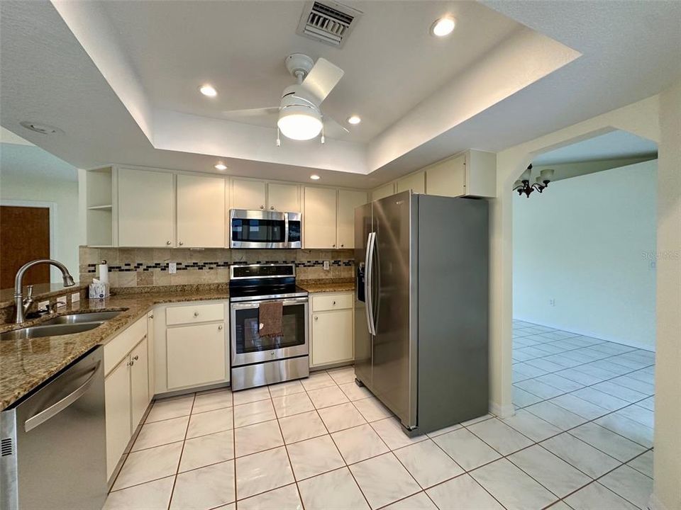 For Rent: $2,600 (3 beds, 2 baths, 2227 Square Feet)