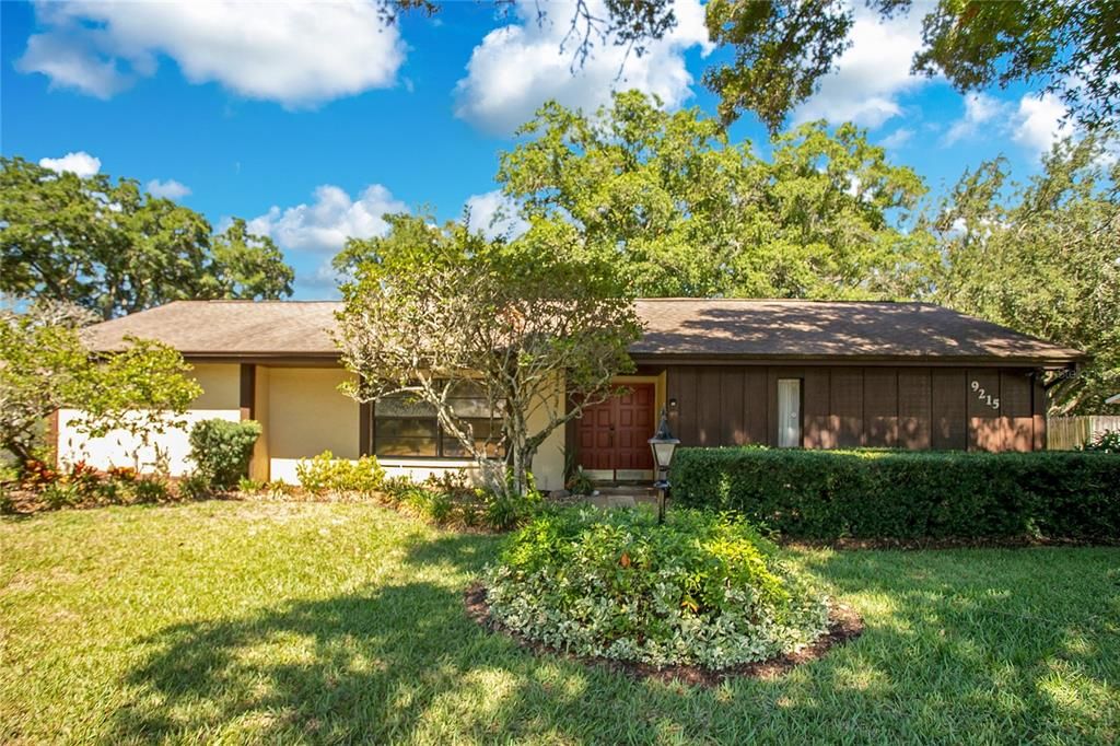 Active With Contract: $374,500 (3 beds, 2 baths, 1716 Square Feet)