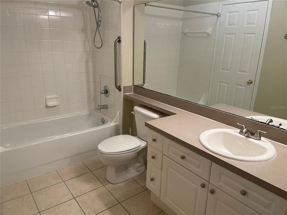 For Sale: $324,900 (2 beds, 1 baths, 1066 Square Feet)