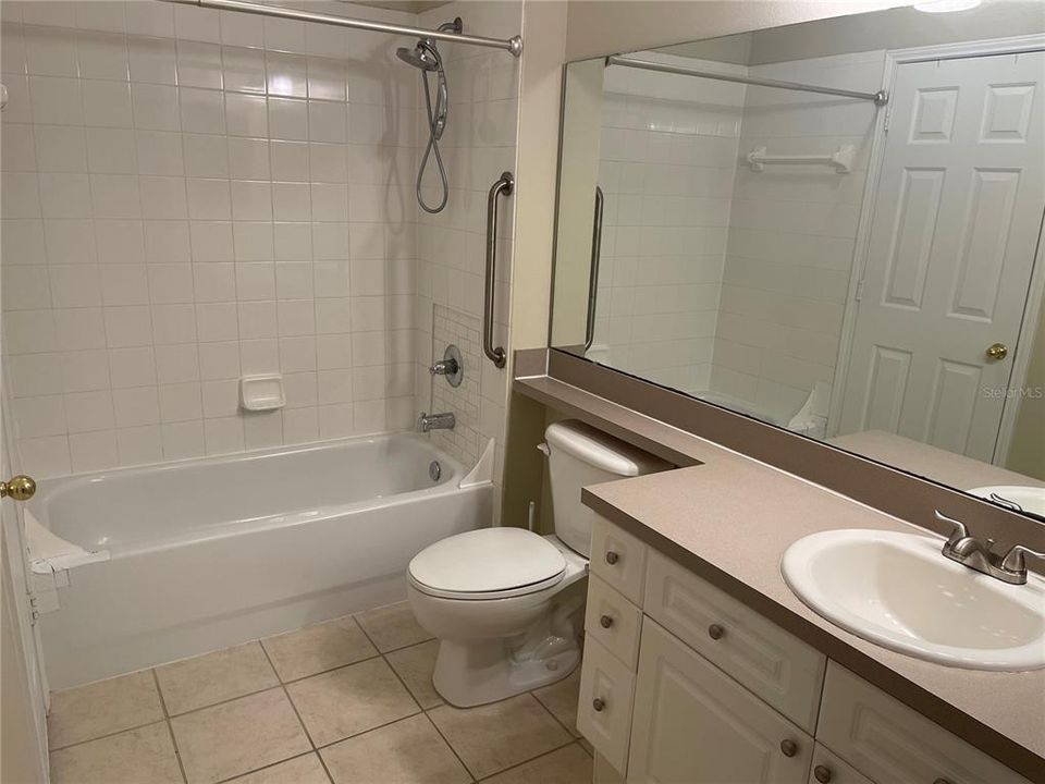 For Sale: $324,900 (2 beds, 1 baths, 1066 Square Feet)