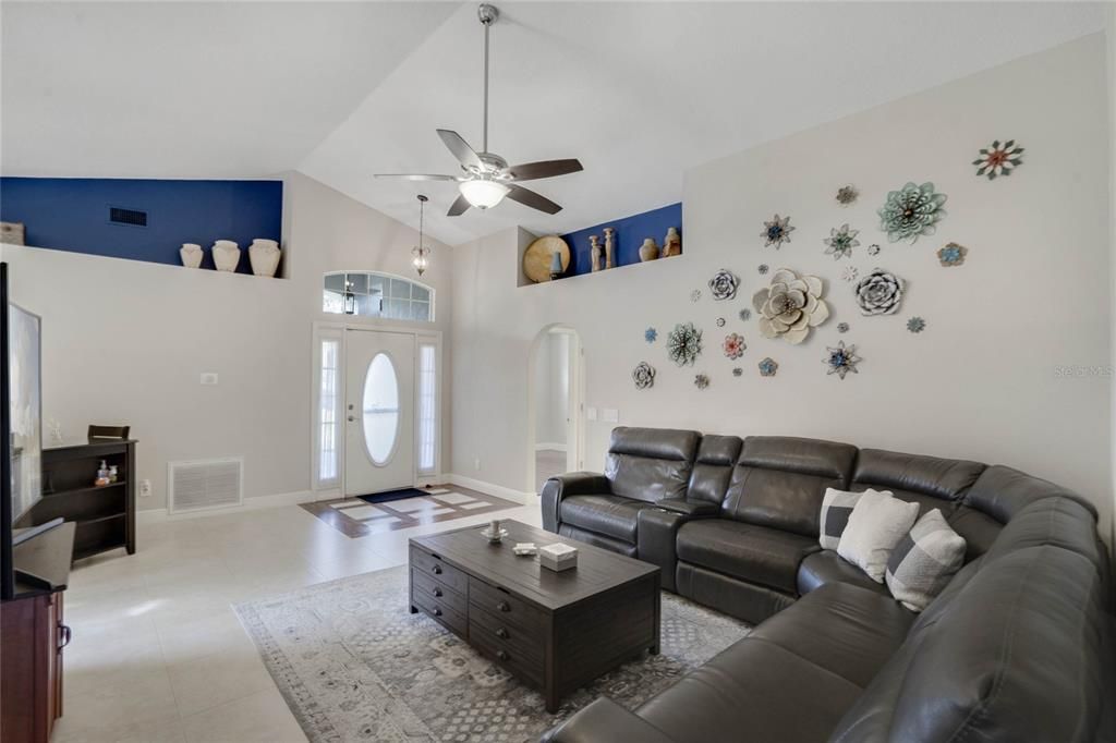 Active With Contract: $425,000 (3 beds, 2 baths, 1518 Square Feet)