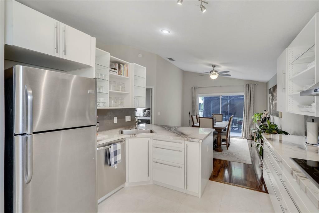 Active With Contract: $425,000 (3 beds, 2 baths, 1518 Square Feet)