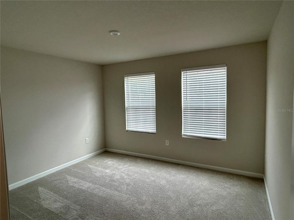 For Rent: $2,400 (3 beds, 2 baths, 1632 Square Feet)