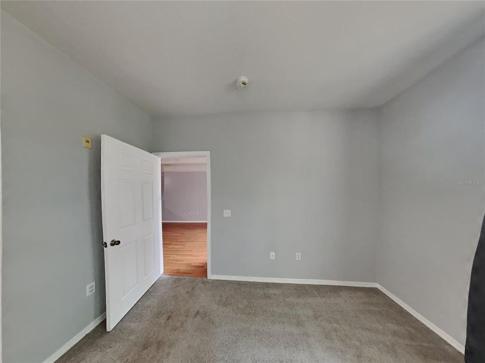 Recently Rented: $1,700 (2 beds, 1 baths, 1035 Square Feet)