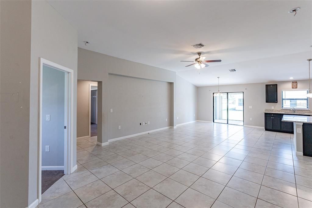 For Sale: $360,000 (4 beds, 2 baths, 1841 Square Feet)