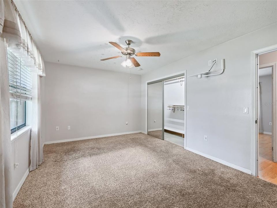 Active With Contract: $240,000 (2 beds, 2 baths, 1144 Square Feet)