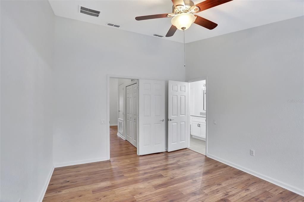 Active With Contract: $412,000 (2 beds, 2 baths, 1540 Square Feet)