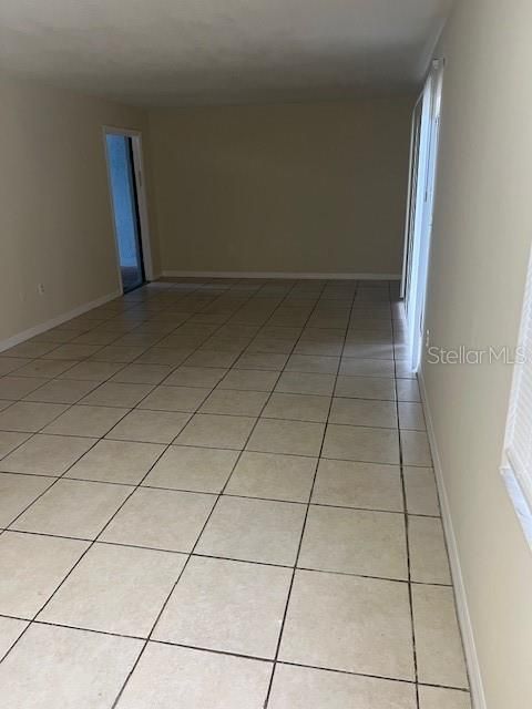 For Rent: $1,295 (1 beds, 1 baths, 835 Square Feet)