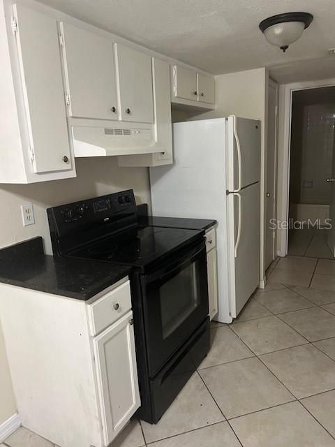 For Rent: $1,295 (1 beds, 1 baths, 835 Square Feet)