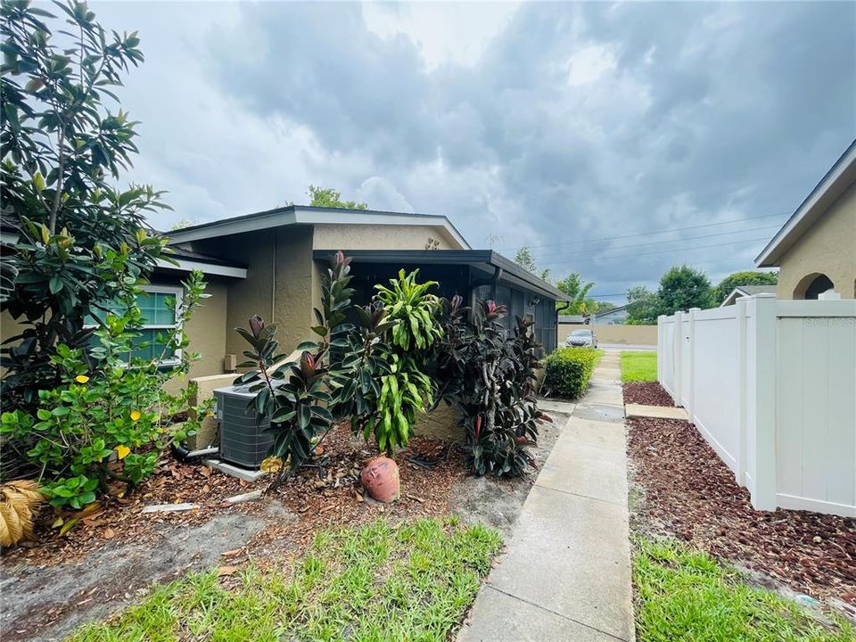 For Sale: $289,900 (3 beds, 2 baths, 1525 Square Feet)