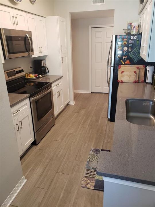 For Rent: $2,495 (2 beds, 2 baths, 1152 Square Feet)