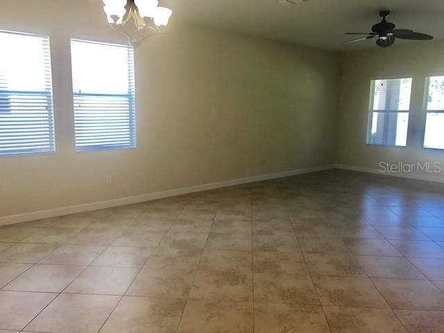 For Rent: $2,850 (4 beds, 3 baths, 2024 Square Feet)