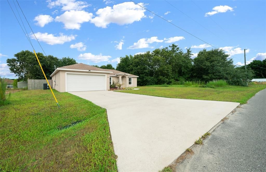 Active With Contract: $254,900 (3 beds, 2 baths, 1330 Square Feet)