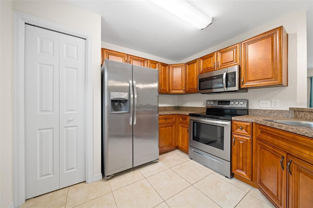 For Sale: $254,900 (3 beds, 2 baths, 1330 Square Feet)