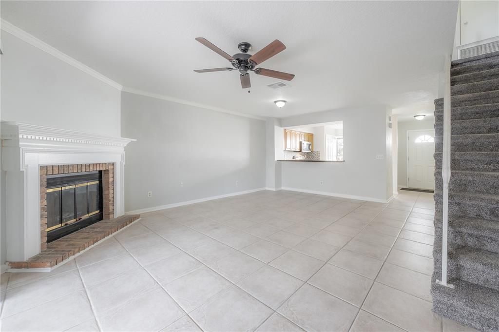 For Sale: $254,900 (2 beds, 2 baths, 1261 Square Feet)