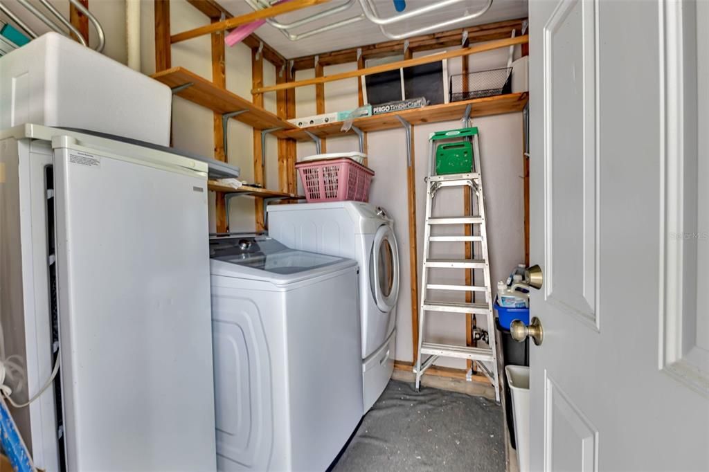 For Sale: $187,000 (2 beds, 2 baths, 1137 Square Feet)