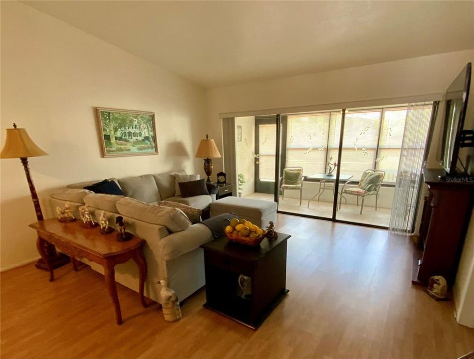 For Sale: $184,000 (2 beds, 2 baths, 1248 Square Feet)