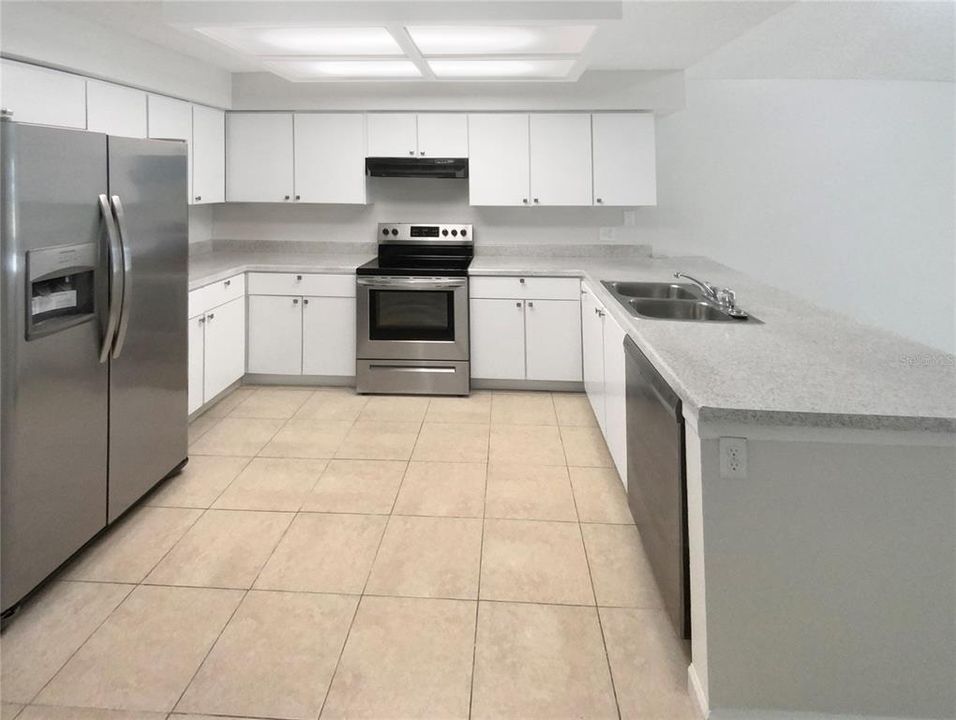 For Sale: $246,000 (2 beds, 2 baths, 1192 Square Feet)