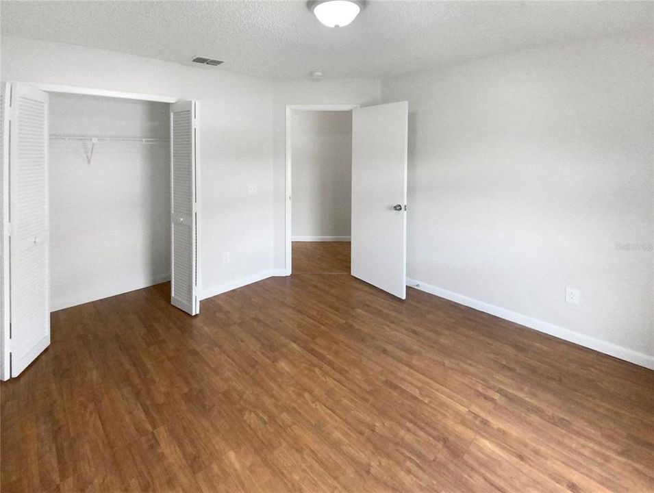 For Sale: $250,000 (2 beds, 2 baths, 1192 Square Feet)