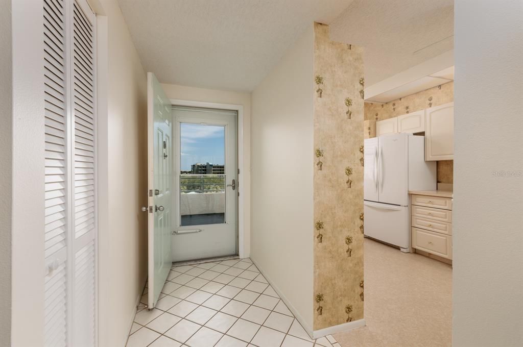 For Sale: $559,000 (2 beds, 2 baths, 1145 Square Feet)