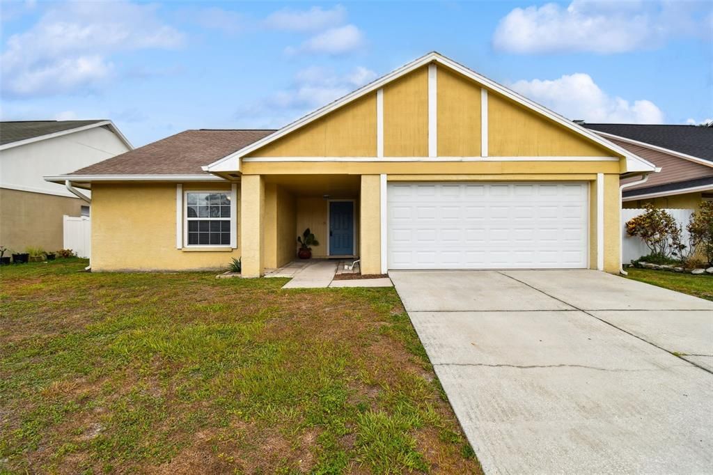 For Sale: $450,000 (3 beds, 2 baths, 1270 Square Feet)