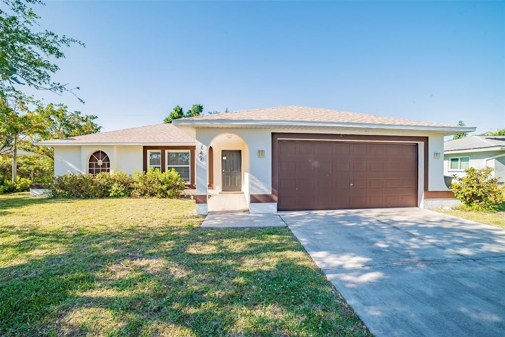 For Sale: $416,000 (4 beds, 2 baths, 1757 Square Feet)