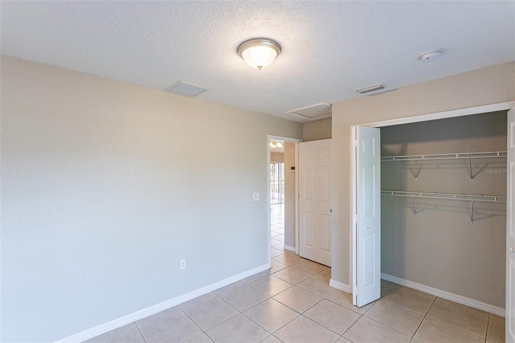 For Sale: $305,000 (3 beds, 2 baths, 1417 Square Feet)