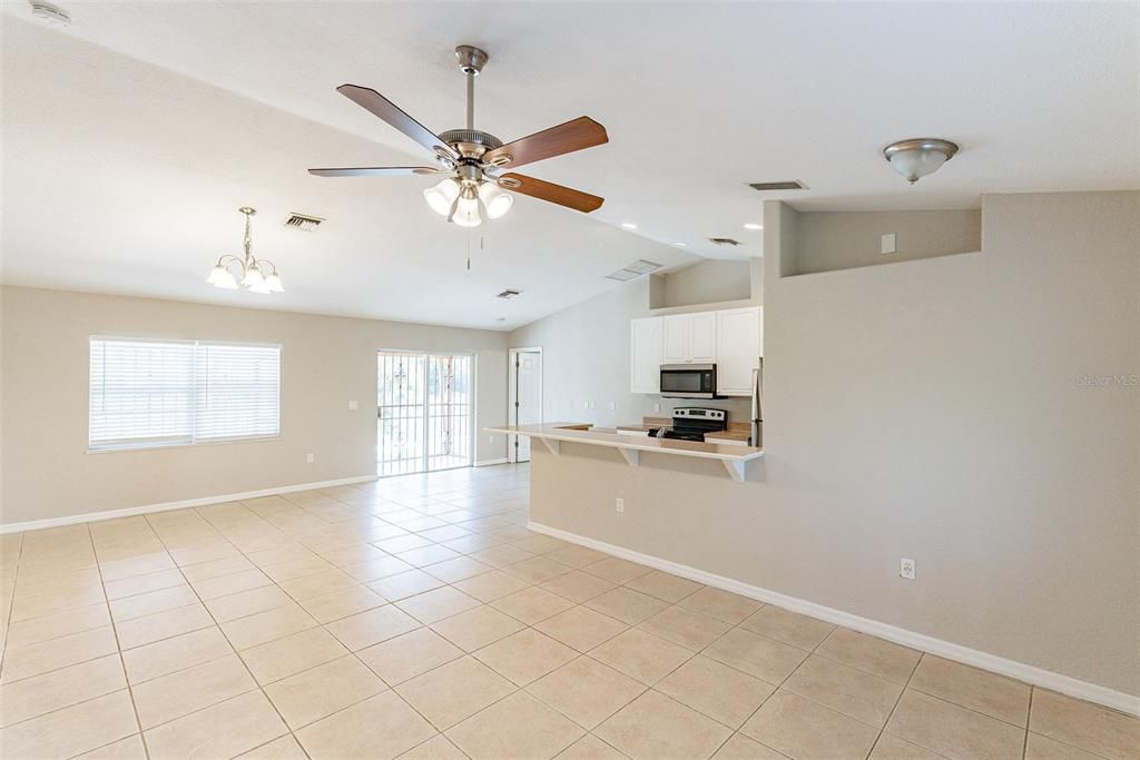 For Sale: $305,000 (3 beds, 2 baths, 1417 Square Feet)