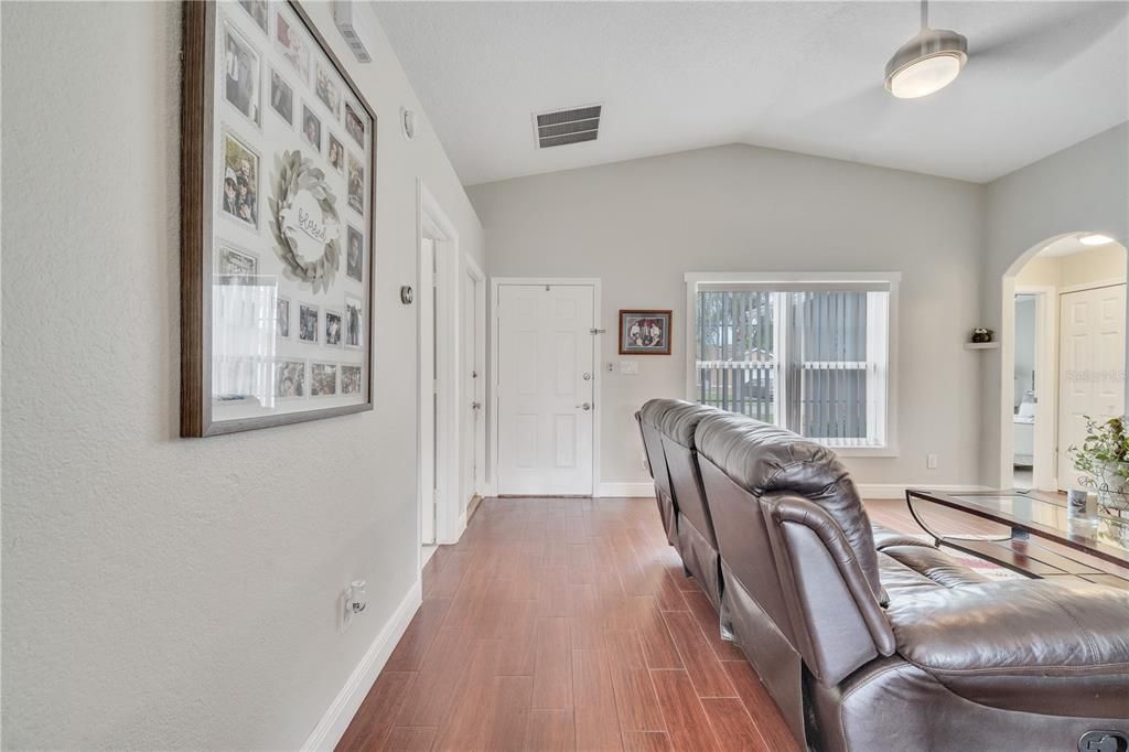 Active With Contract: $349,900 (3 beds, 2 baths, 1244 Square Feet)
