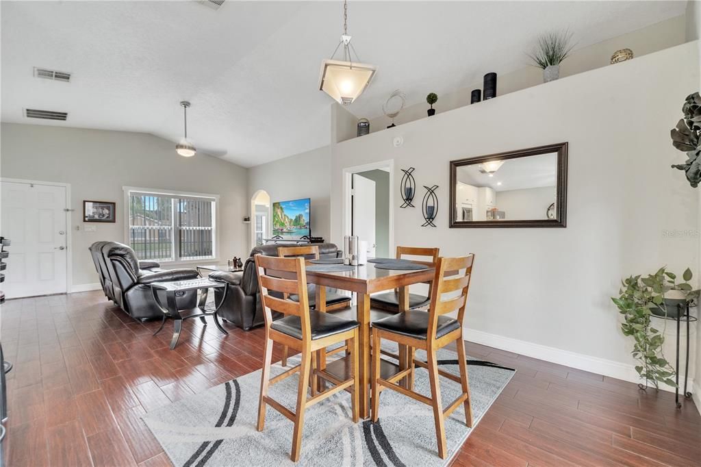 Active With Contract: $349,900 (3 beds, 2 baths, 1244 Square Feet)