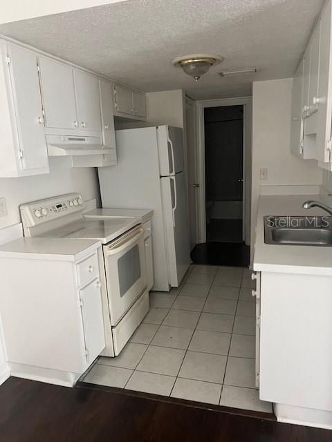 For Rent: $1,295 (1 beds, 1 baths, 835 Square Feet)