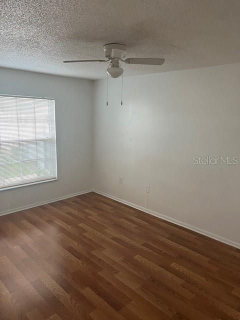 For Rent: $1,295 (1 beds, 1 baths, 835 Square Feet)