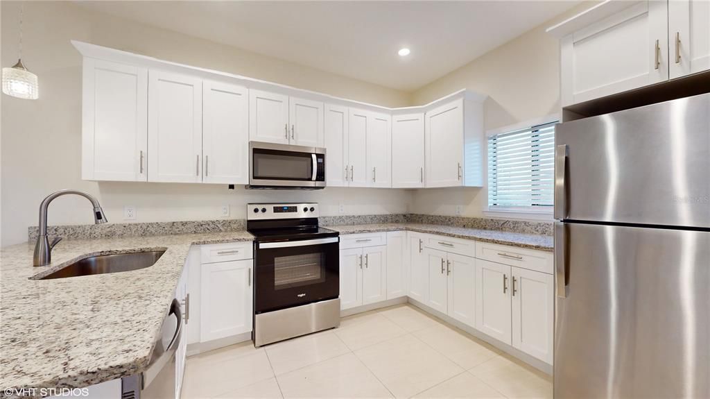 For Sale: $346,000 (3 beds, 2 baths, 1586 Square Feet)