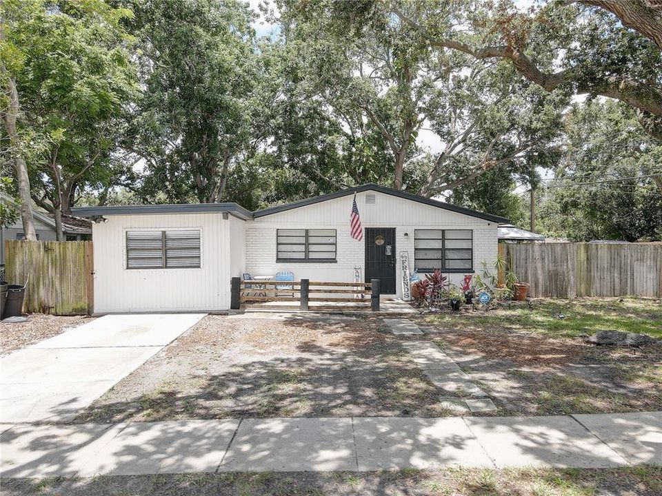 For Sale: $390,000 (3 beds, 2 baths, 1263 Square Feet)